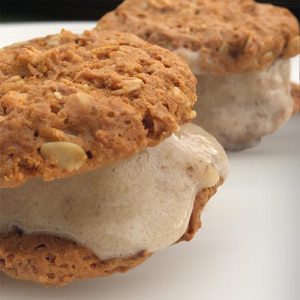 Sandwich helado sin azúcar con galletas de manzana sin azúcar Nutrisnacks